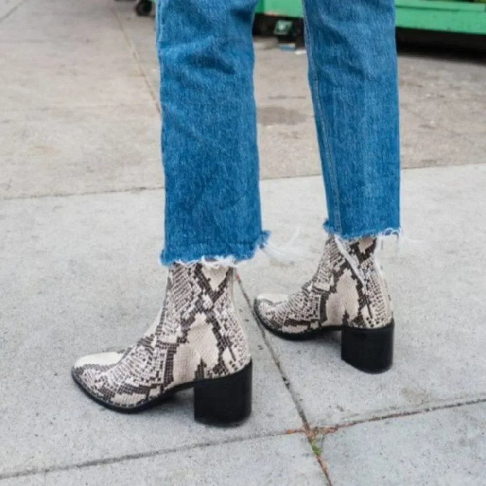 Treasure and Bond Snakeskin Zip Up Booties.  SZ 7.5